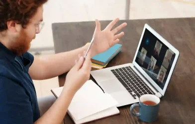 How a Christian Community Online Helps You Stay Engaged in Your Faith